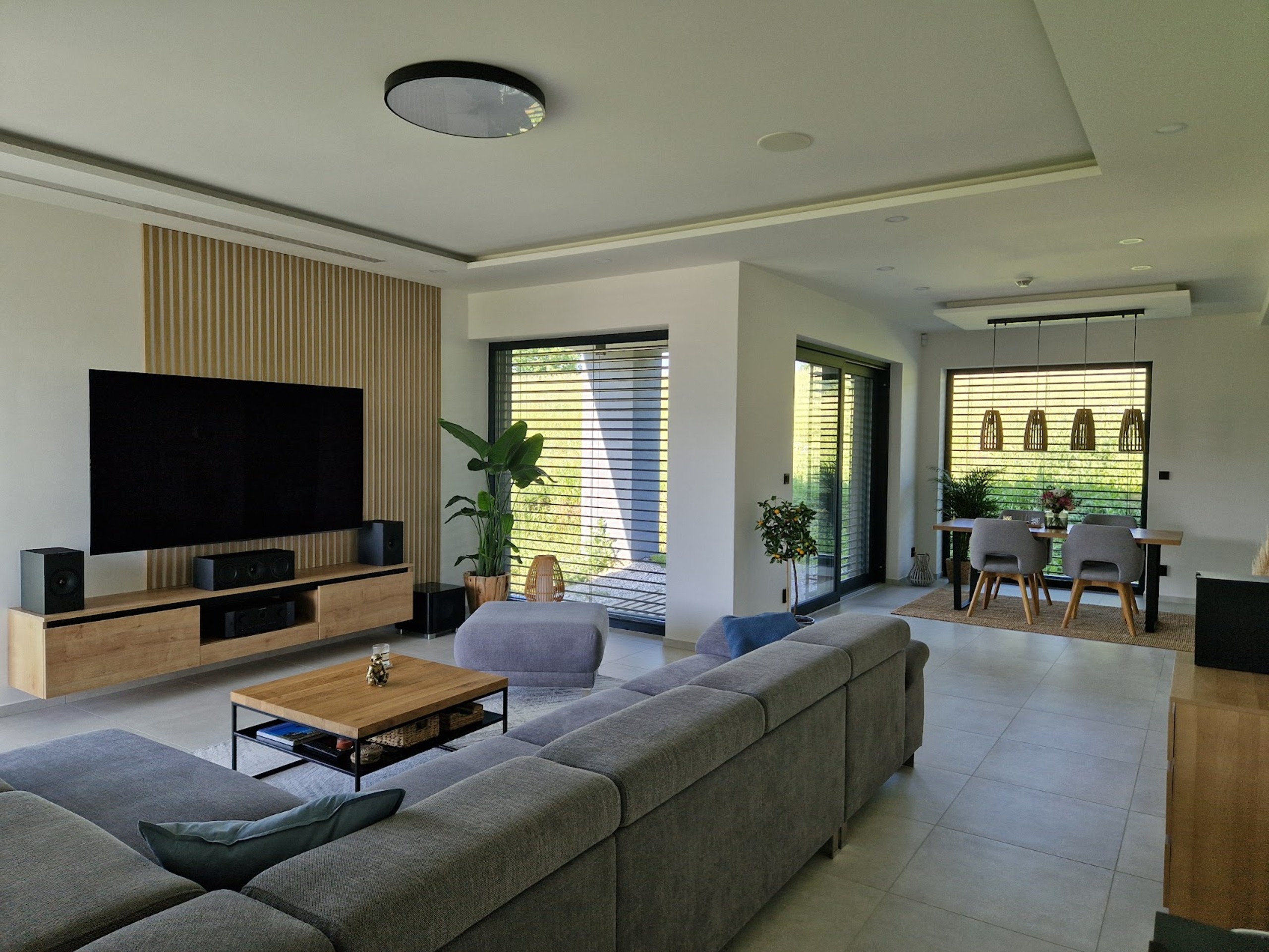 Vybavení interiérů a nábytek